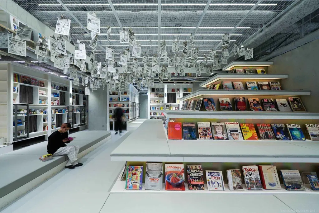子会社アトリエブックアンドベッド、「BOOK AND BED TOKYO SHINSAIBASHI」にてバラをテーマとした期間限定メニューを販売 画像 3