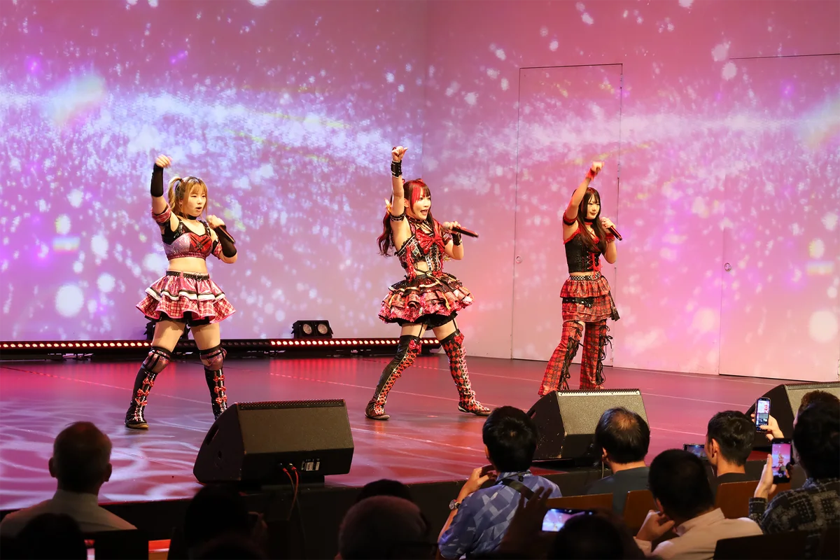 ブシロード株主総会を飛行船シアターで開催、10月25日イベントも告知