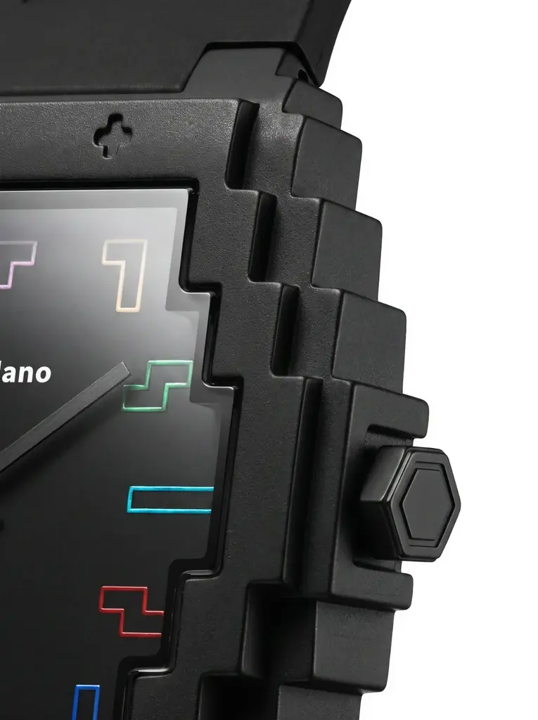 D1 Milano×Tetris™世界的ゲーム「テトリス」が、D1 Milanoの時計に。7種のテトリミノを文字盤に配した限定コラボウォッチ、10月2日(金)発売。 画像 7