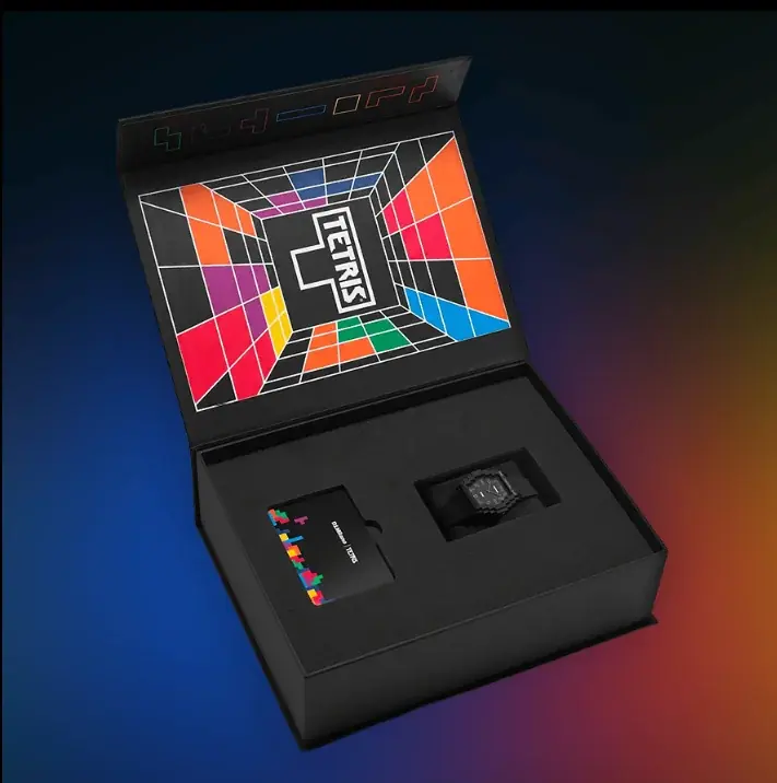D1 Milano×Tetris™世界的ゲーム「テトリス」が、D1 Milanoの時計に。7種のテトリミノを文字盤に配した限定コラボウォッチ、10月2日(金)発売。 画像 9