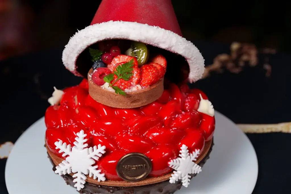 笑顔が集うクリスマステーブルへ、サンタクロースからの贈り物オリジナルクリスマスケーキ3種類を発売【ウェスティンホテル仙台】 画像 3