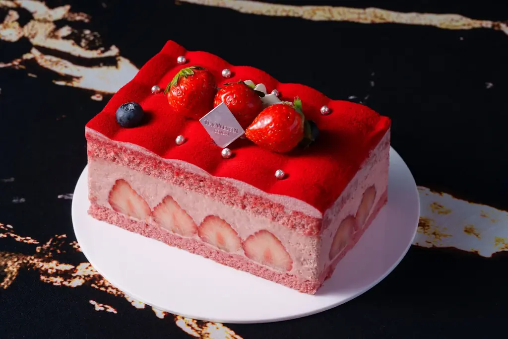 笑顔が集うクリスマステーブルへ、サンタクロースからの贈り物オリジナルクリスマスケーキ3種類を発売【ウェスティンホテル仙台】 画像 5