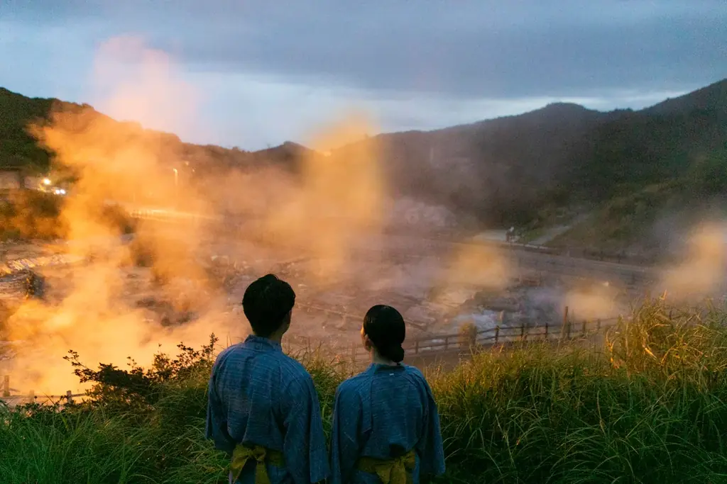 界 雲仙に12月1日誕生、地獄の湯けむり展望台とプリン