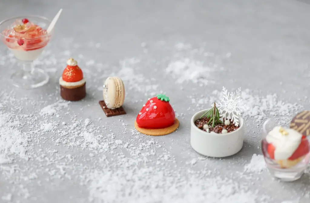 【東京ベイ潮見プリンスホテル】冬を彩る「赤×白」の贅沢 瑞々しい苺とバラの冷気のヴェールで五感を魅了する「いちごアフタヌーンティー～Strawberry Collection～」を販売 画像 13