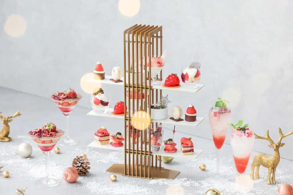 【東京ベイ潮見プリンスホテル】冬を彩る「赤×白」の贅沢 瑞々しい苺とバラの冷気のヴェールで五感を魅了する「いちごアフタヌーンティー～Strawberry Collection～」を販売 画像 4