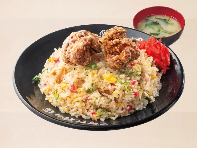 「伝説のすた丼屋」10月1日グランドメニュー改定！海外で育てた甘口醤油の『温玉新味すた丼』を全国展開、3週間で3万食突破の『チャーハン』も定番化！ 画像 5