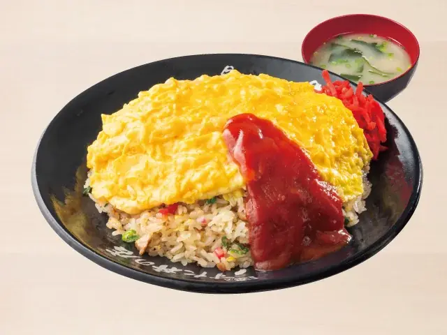 「伝説のすた丼屋」10月1日グランドメニュー改定！海外で育てた甘口醤油の『温玉新味すた丼』を全国展開、3週間で3万食突破の『チャーハン』も定番化！ 画像 8
