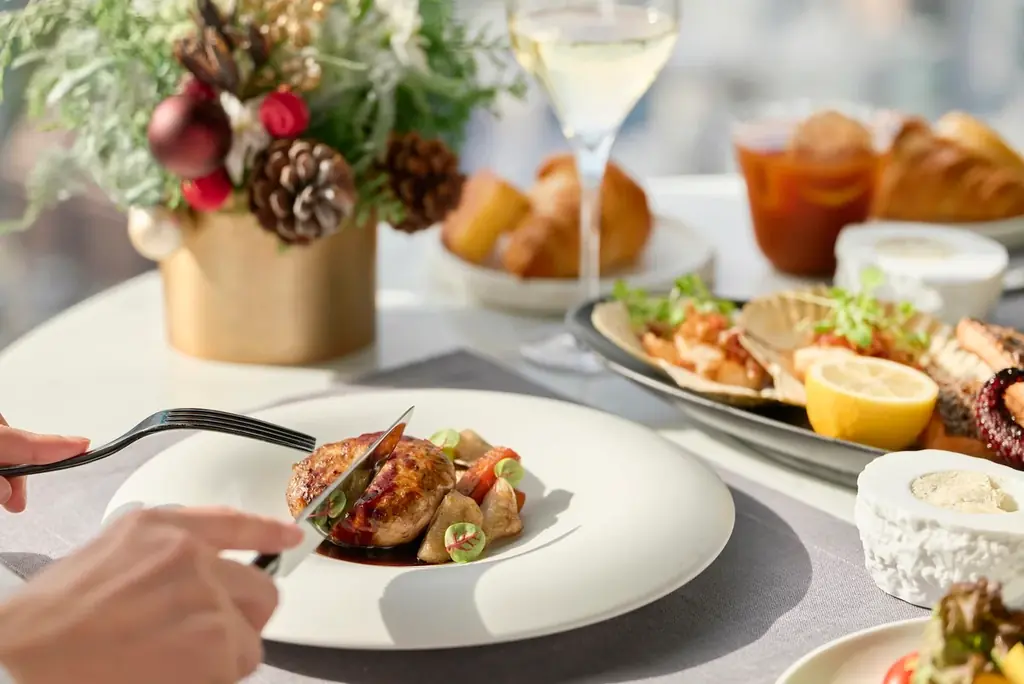 【フェアモント東京】クリスマスシーズンを華やかに彩る特別メニューと限定宿泊パッケージ10月1日（木）より予約開始 画像 3