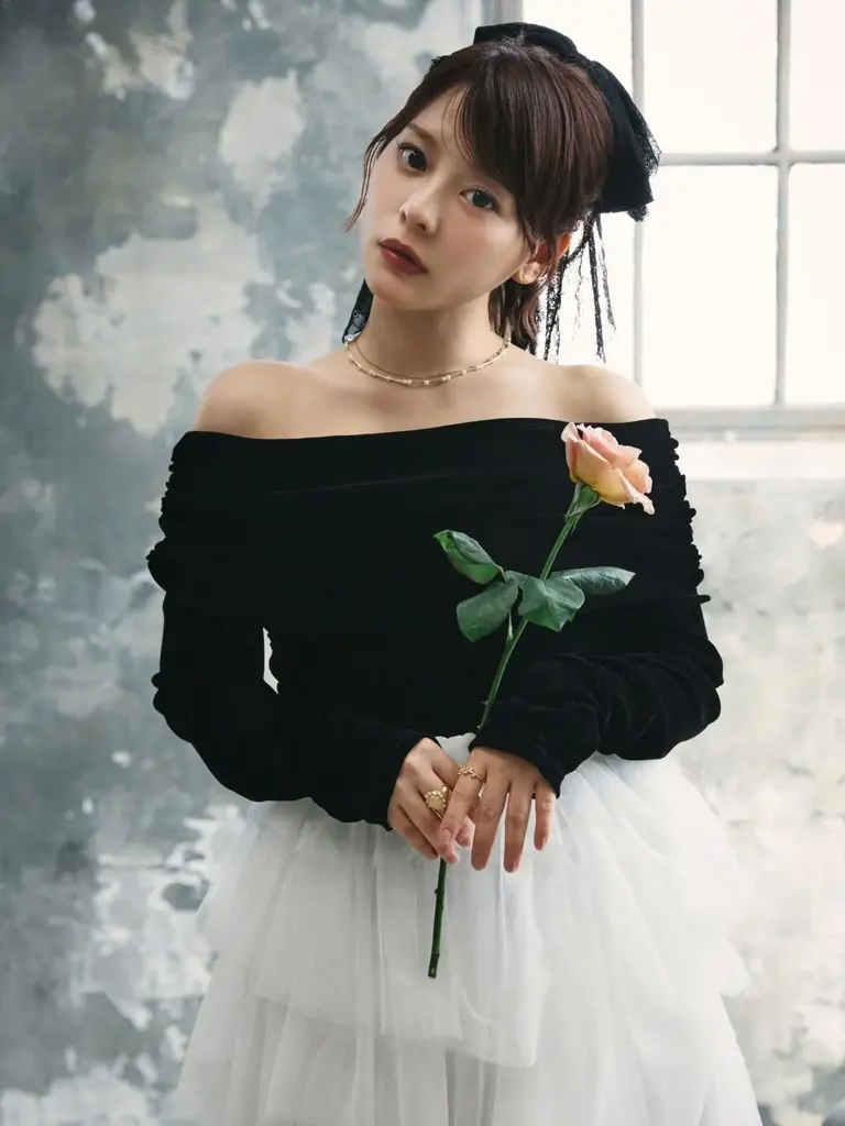 齊藤なぎささんがOlu.ブランドミューズ2年目へ　ブランド5周年を彩る2026AWコレクション “Bitter Sweet Grace”公開 画像 4