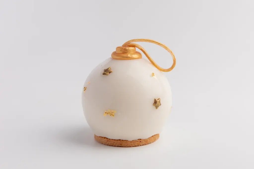 60台限定。“いちご30粒”を包んだプレミアムクリスマスケーキが登場　北海道産食材にこだわるフランセスファームが10/1予約開始 画像 8