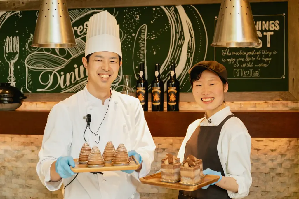 60台限定。“いちご30粒”を包んだプレミアムクリスマスケーキが登場　北海道産食材にこだわるフランセスファームが10/1予約開始 画像 9