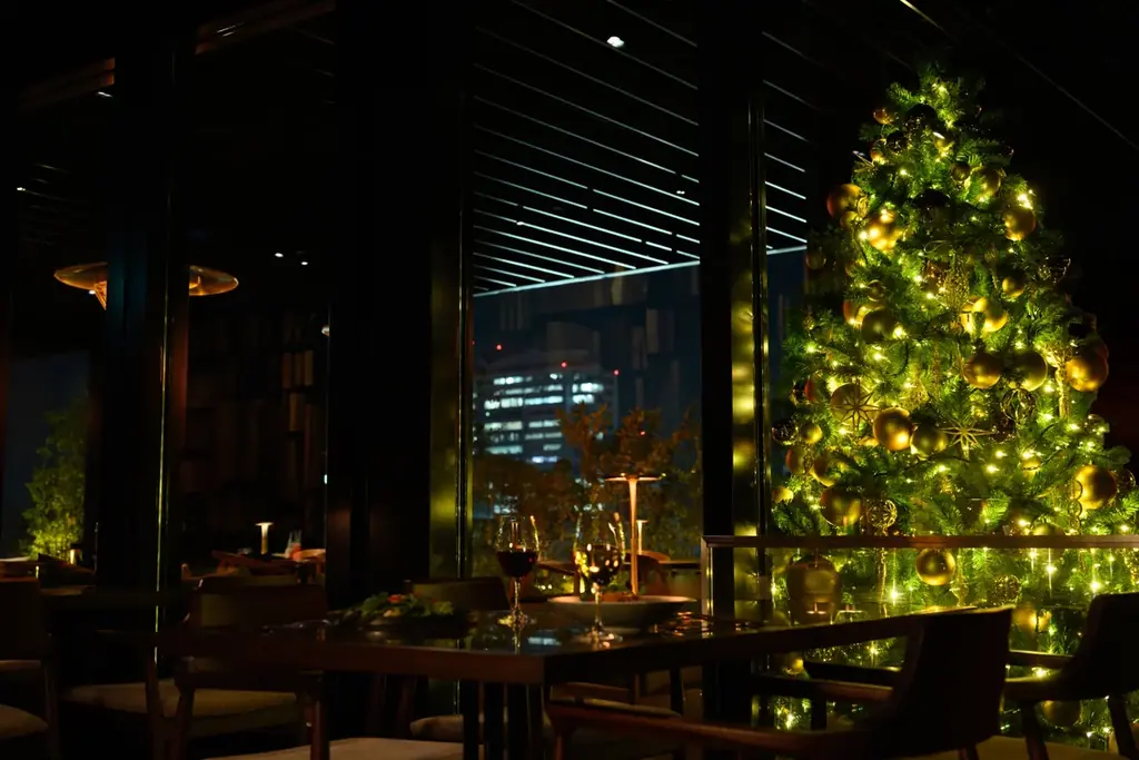 ランチからディナーまで楽しむクリスマスコースが登場。アーリークリスマスから当日限定ディナー、初開催のクリスマスランチまで／ザ ロイヤルパークホテル アイコニック 名古屋 画像 2