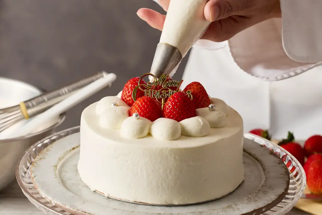 【海老名】パティシエ手作りのクリスマスケーキと贅沢グルメの予約受付を開始。11月30日（月）までの早割や最大2,000円お得なグルメセットも！ 画像 1
