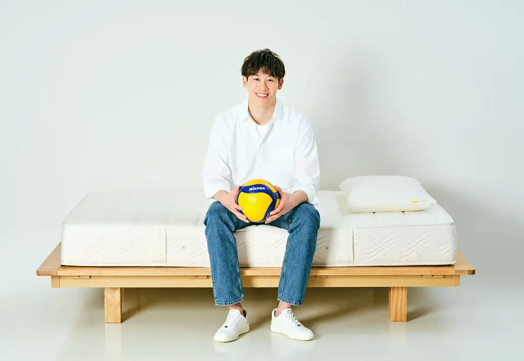 石川祐希選手のブランドアドバイザー就任1周年記念キャンペーンをマニフレックスが全国で開催 画像 2