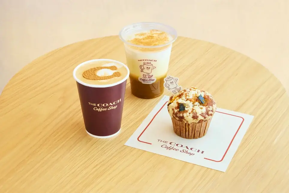 コーチのカフェに秋限定メニュー、パンプキンチャイラテなど10月2日発売
