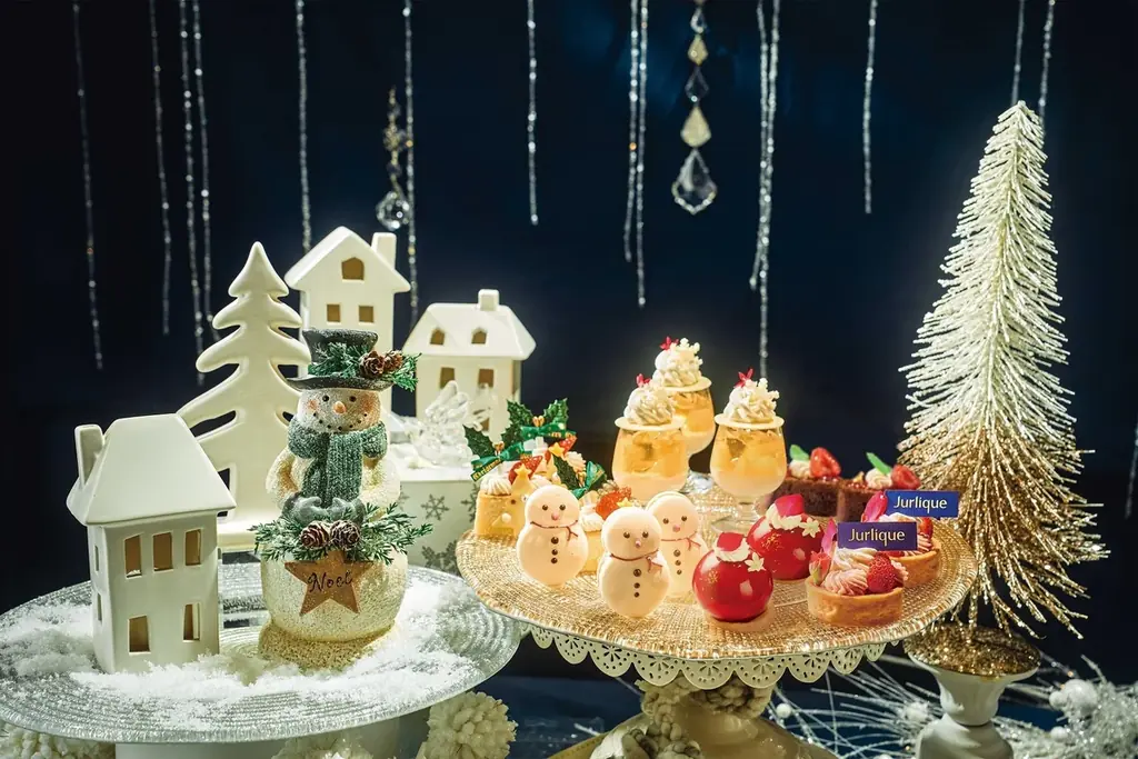 【全国4都市で期間限定開催】雪の世界とオーガニックローズが彩る、冬限定の華やかなティータイム『スノーホリデー×ジュリーク ローズアフタヌーンティー』販売 画像 2