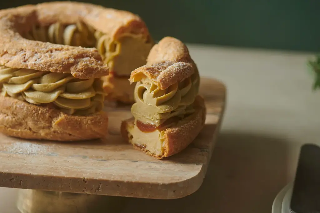 Mr. CHEESECAKE Holiday Collection。ホリデーだけの特別な一品「Paris-Brest Pistachio Apricot」を、公式オンラインストアにて数量限定予約販売 画像 2