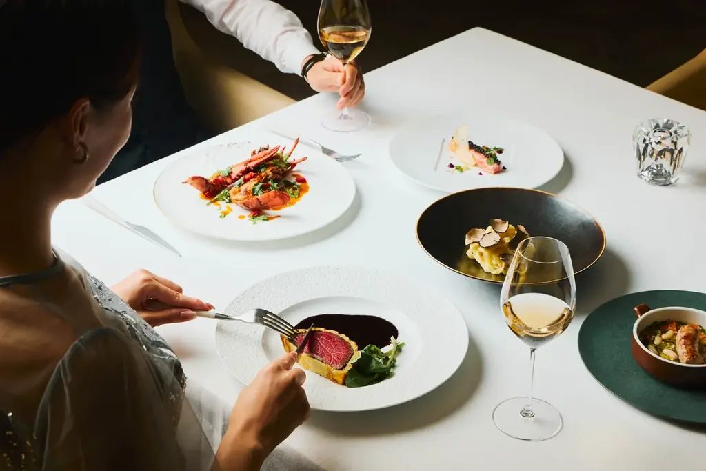 黒トリュフやオマール海老、黒毛和牛が奏でる聖夜の饗宴　イタリア料理「SCALAE」 2026年クリスマスディナーのご案内 画像 2