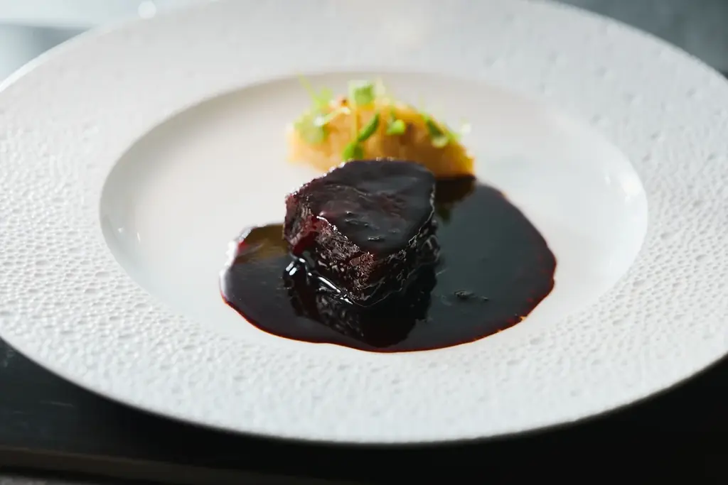 黒トリュフやオマール海老、黒毛和牛が奏でる聖夜の饗宴　イタリア料理「SCALAE」 2026年クリスマスディナーのご案内 画像 3