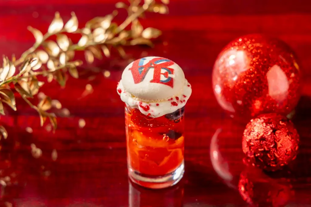 いちごとベリーが彩るクリスマスアフタヌーンティーが登場！あまおうをたっぷり使ったクリスマスリースプレートや、濃厚アップルキャラメルなど 画像 8