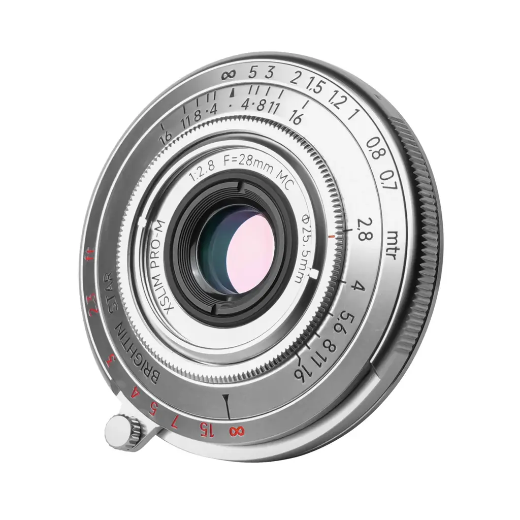 M型カメラを、もっと身軽に。厚さ約9.9mmの真鍮製パンケーキレンズ「Brightin Star 28mm F2.8」発売 画像 4