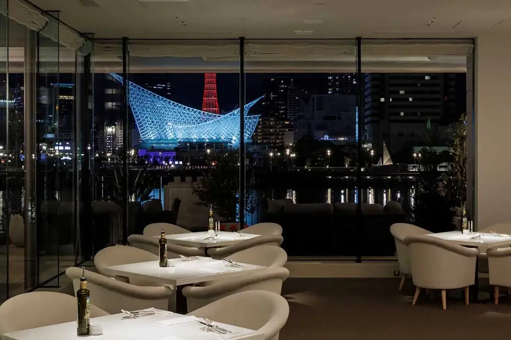 【アミ神戸】クリスマスは神戸港の夜景を一望できる特等席で　12/24～12/26までのクリスマス限定ディナーの予約を受付中 画像 4