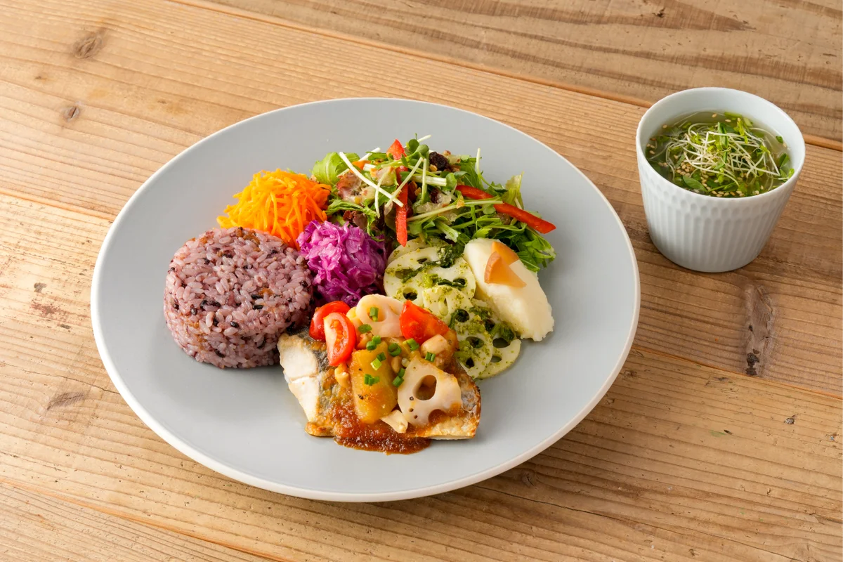 秋の魚料理提供