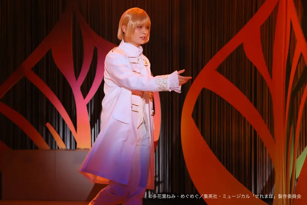 心躍る曲とともに展開される波乱に満ちたシンデレラストーリー！ミュージカル『精霊魔法が使えない無能だと婚約破棄されたので、義妹の奴隷になるより追放を選びました』が東京・六行会ホールにて開幕 画像 5