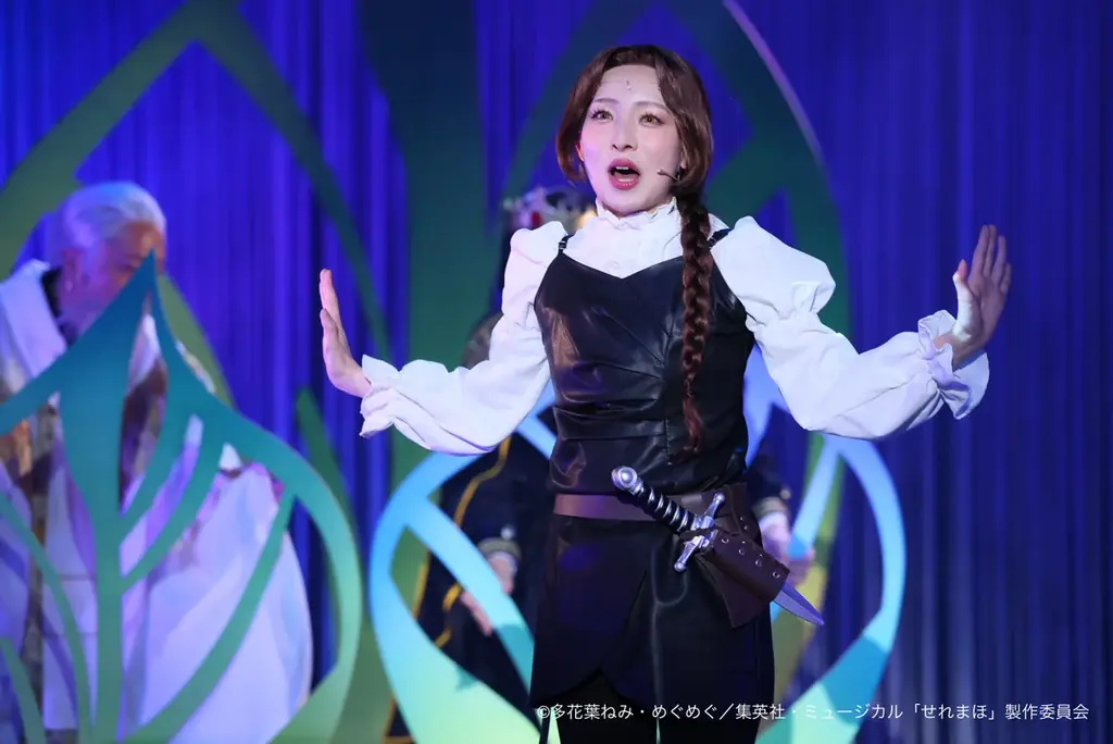 心躍る曲とともに展開される波乱に満ちたシンデレラストーリー！ミュージカル『精霊魔法が使えない無能だと婚約破棄されたので、義妹の奴隷になるより追放を選びました』が東京・六行会ホールにて開幕 画像 6