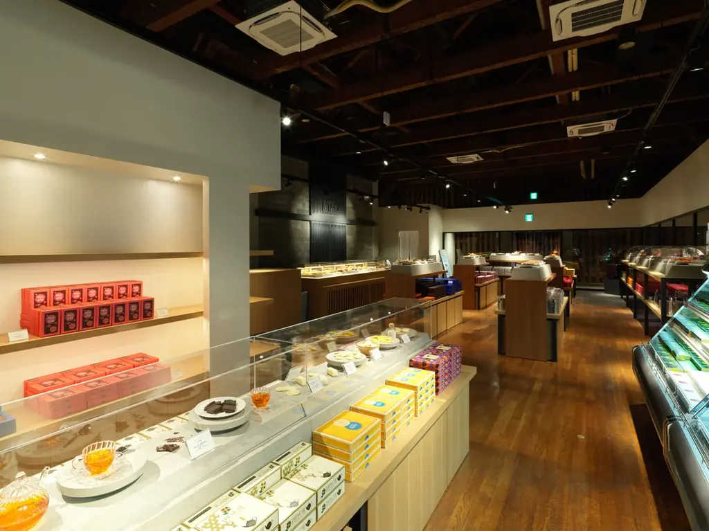 【ルタオ運河プラザ店2周年】これまでご愛顧いただいた皆様へ、感謝を込めて。記念菓『運河パルフェフロマージュ ブリュレバウム』など、新作スイーツを発売開始。 画像 10