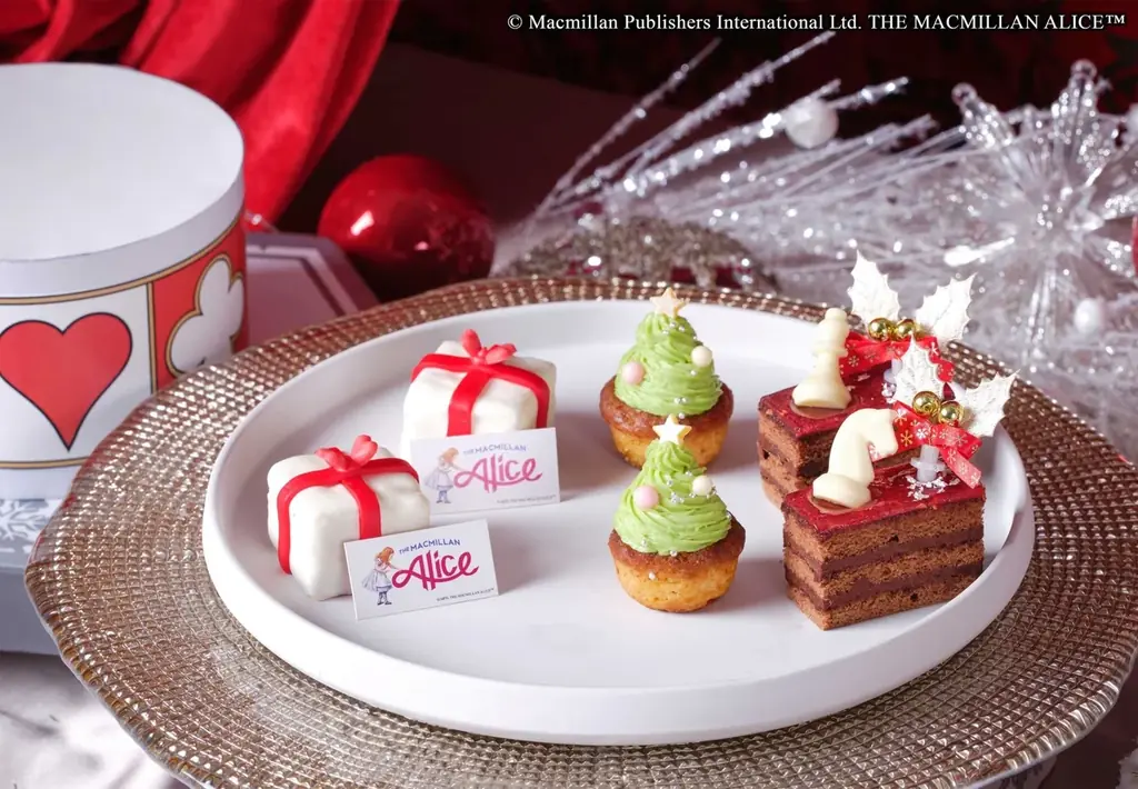 真っ赤ないちごや旬のりんごの甘みとクリスマスモチーフが彩る、アリスとのコラボレーション第3弾！『アリスのクリスマスギフトアフタヌーンティー』全国9都市10会場で期間限定販売 画像 4