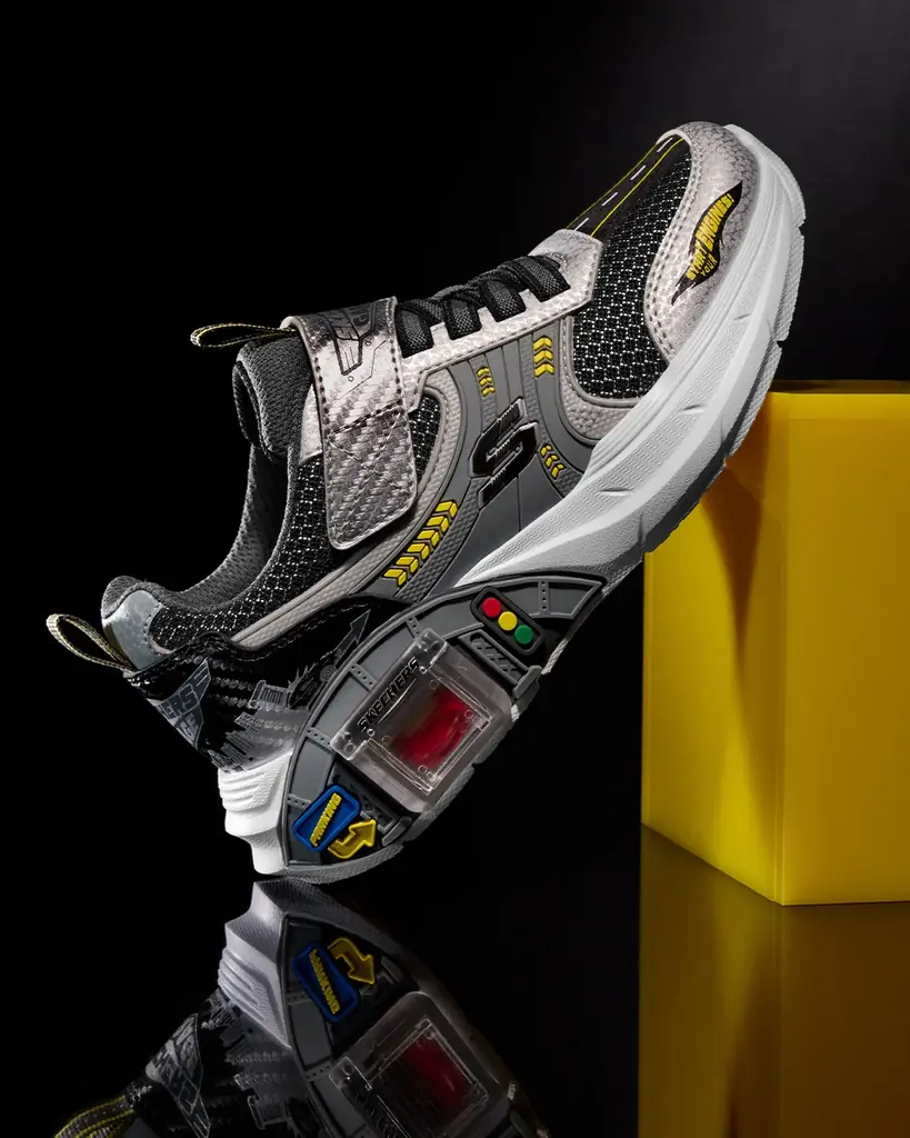 靴の中にミニカーが入る!?スケッチャーズから遊び心あふれる新感覚スニーカー「Skechers Garage(スケッチャーズ ガレージ)」が新登場！ 画像 3