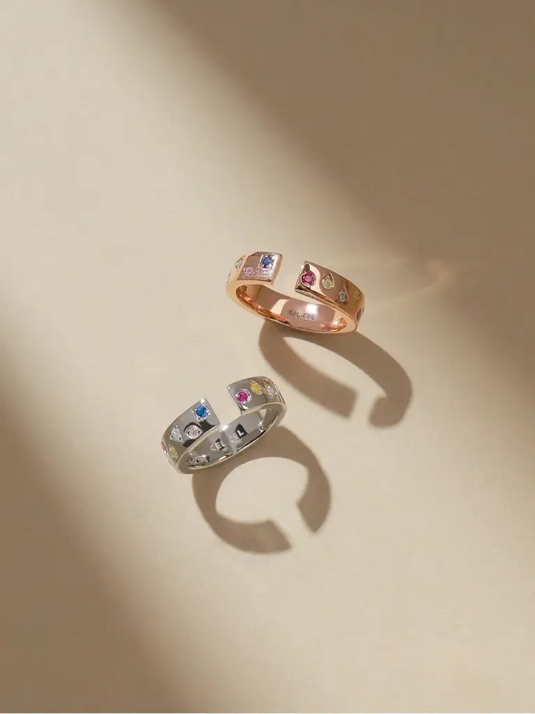 山中柔太朗プロデュースブランド「CEL-CEL」から、ホリデーシーズンを彩る4th collectionが登場！ブランド初となる腕時計と、5色のカラーストーンが輝くアクセサリーを展開。 画像 6
