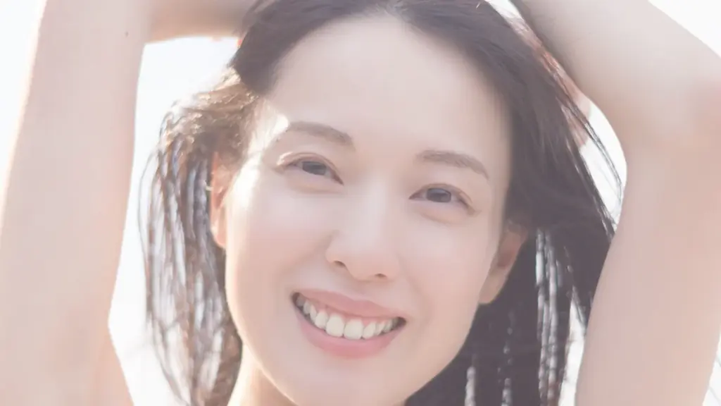 【SOFINA iP】化粧水でシワ改善を提案する、戸田恵梨香さん出演の新CMを先行公開。エイジングケア※1を通して「ほら、思い切り笑おう。」のメッセージを発信。 画像 8