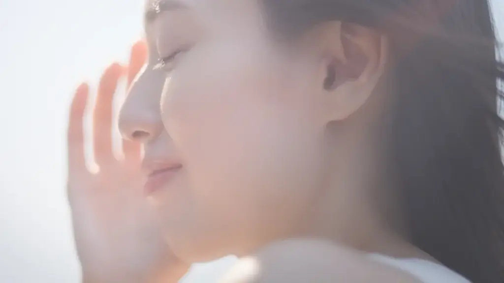 【SOFINA iP】化粧水でシワ改善を提案する、戸田恵梨香さん出演の新CMを先行公開。エイジングケア※1を通して「ほら、思い切り笑おう。」のメッセージを発信。 画像 9