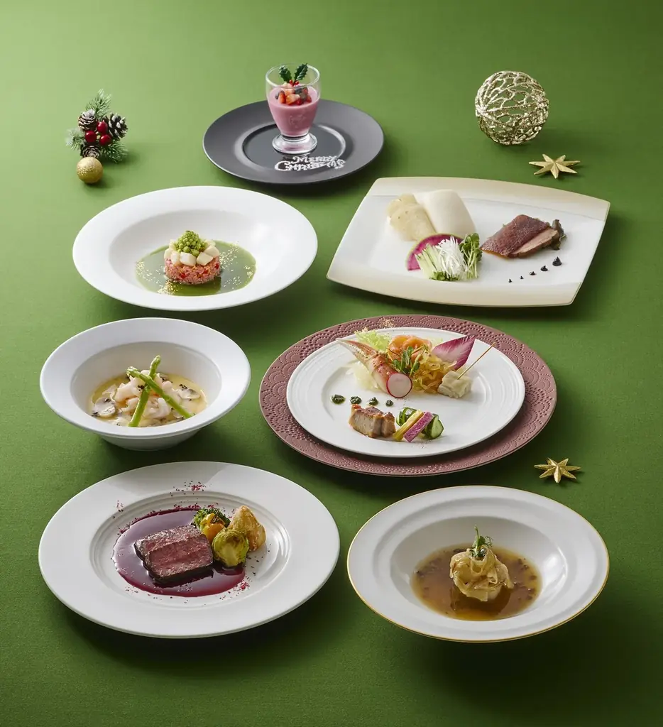 【ロイヤルパークホテル】聖夜を華やかに演出するスイーツアソート とロゼシャンパン付クリスマス宿泊プランなどが登場！ 画像 3