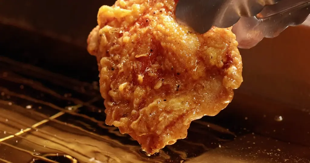 クリスマスチキンを決める前に！店内調理の肉厚ジューシーチキンが30円引き。トリュフ・シラチャーの“味変タルタル”も新登場！ 画像 7
