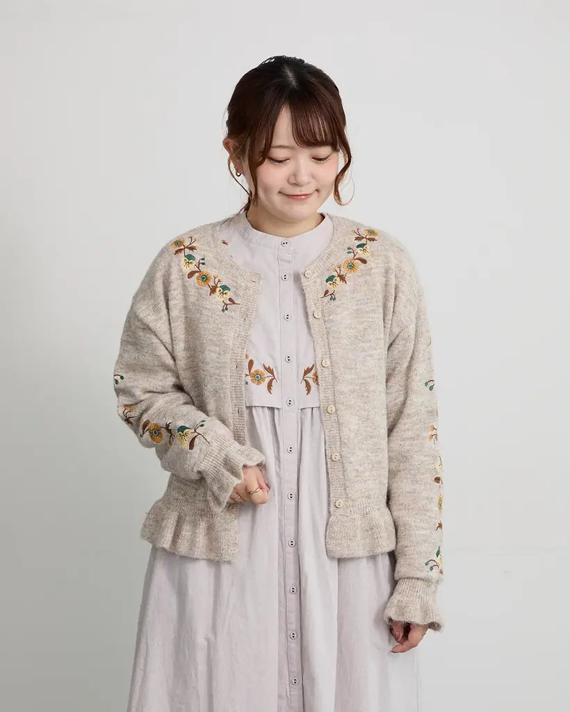 【Samansa Mos2】刺繍作家・マカベアリスさん×Samansa Mos2自然をモチーフにした繊細な刺繍で描いた秋冬の新作が登場！ 画像 5