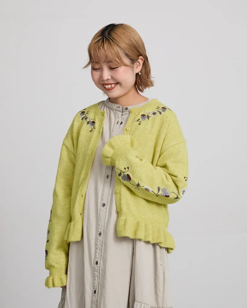 【Samansa Mos2】刺繍作家・マカベアリスさん×Samansa Mos2自然をモチーフにした繊細な刺繍で描いた秋冬の新作が登場！ 画像 6