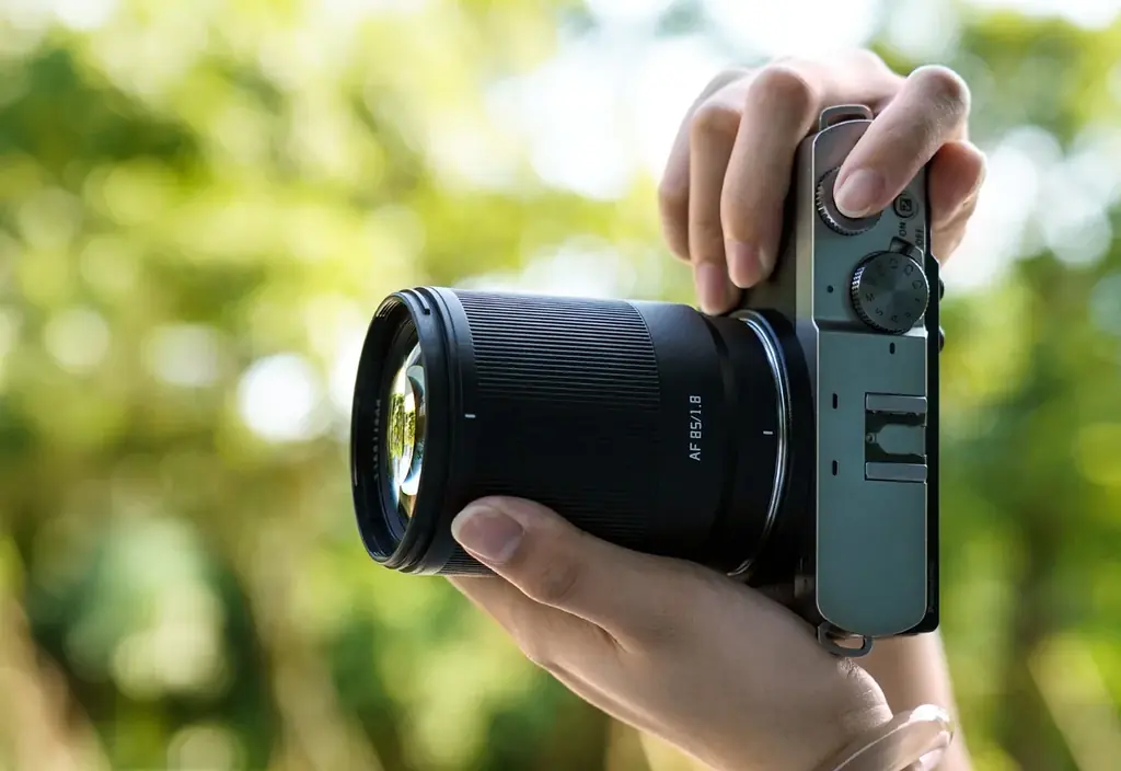 レンズの見た目まで、自分らしく。外観カスタムが楽しめる「TTArtisan Neo AF 85mm f/1.8」Lマウント用発売 画像 1