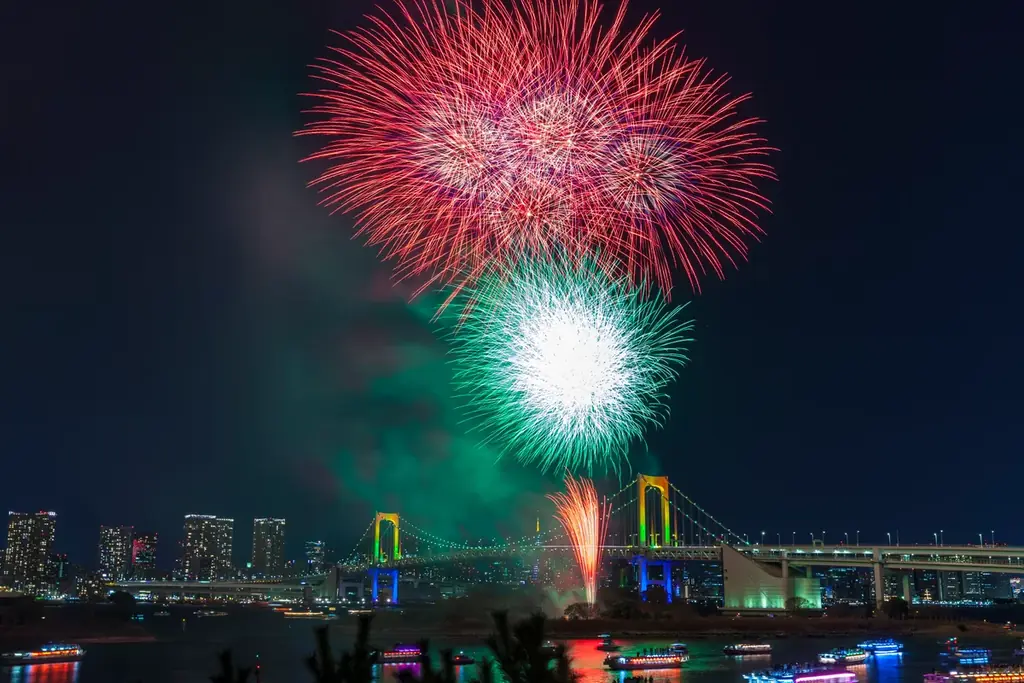 【11年ぶり復活】東京湾大華火祭を船上の特等席で！東京ウォータウェイズ、「直前割」花火観覧クルーズの予約受付を開始 画像 1
