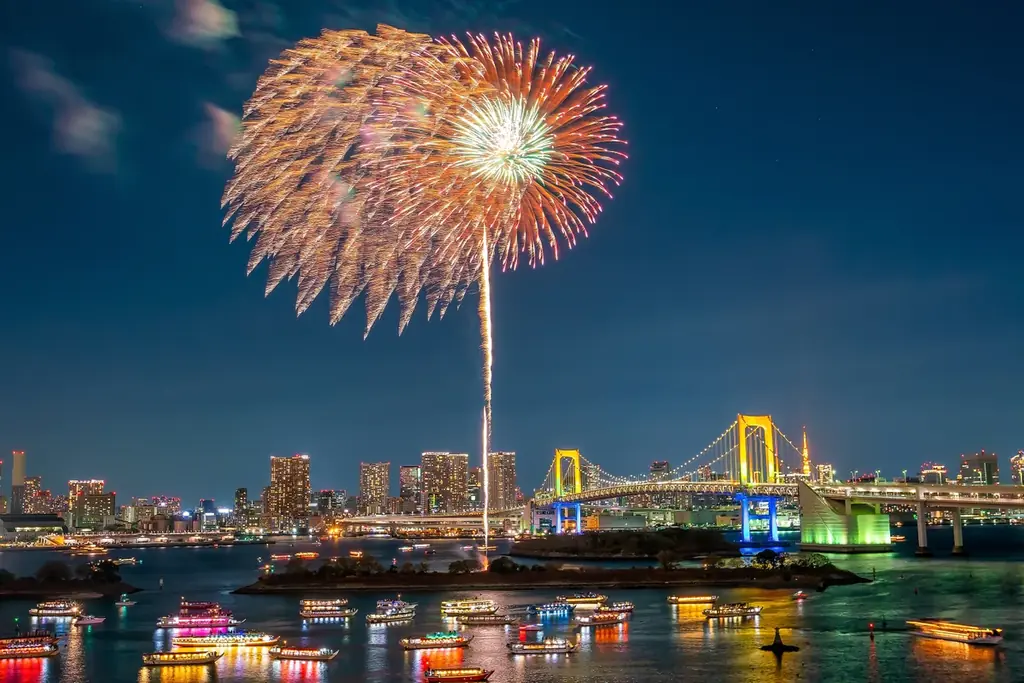 【11年ぶり復活】東京湾大華火祭を船上の特等席で！東京ウォータウェイズ、「直前割」花火観覧クルーズの予約受付を開始 画像 4