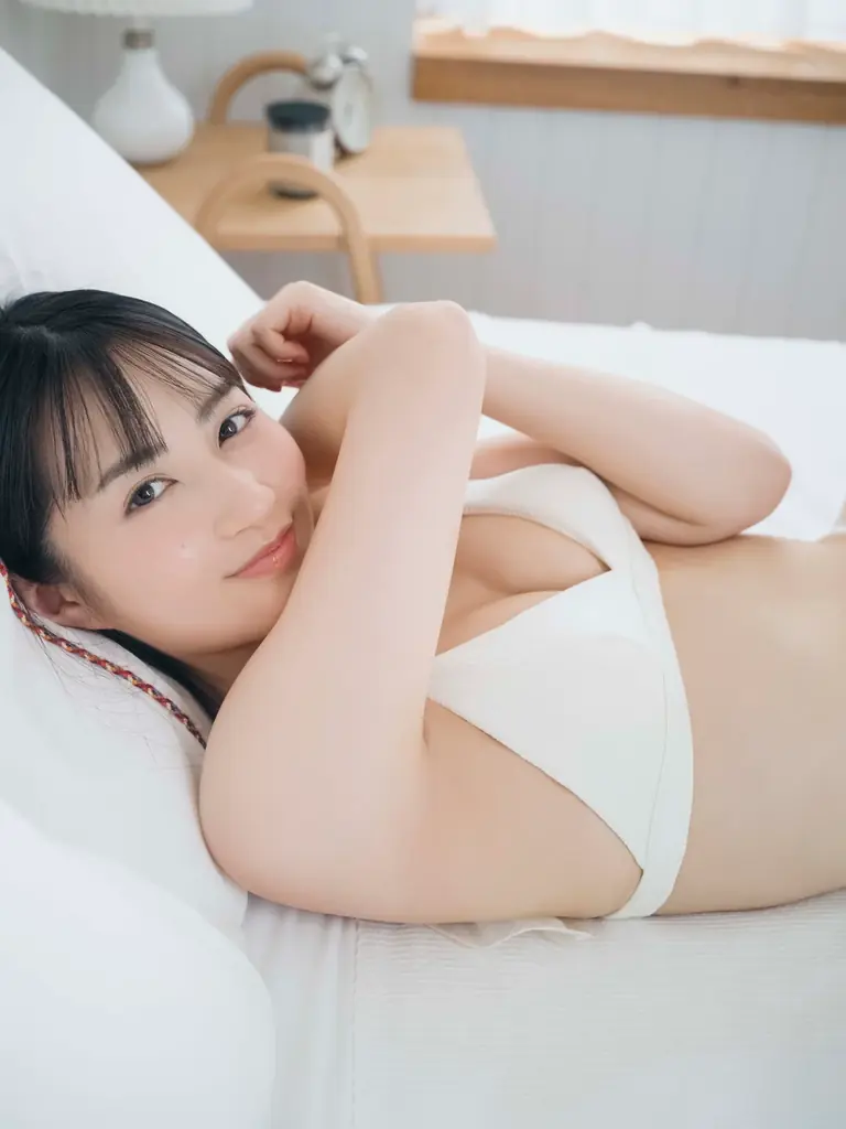 加入からまもなく1年を迎えるアップアップガールズ（２）の兵頭美波が今しかない初々しさを収めた最新デジタル写真集をリリース！ 画像 3
