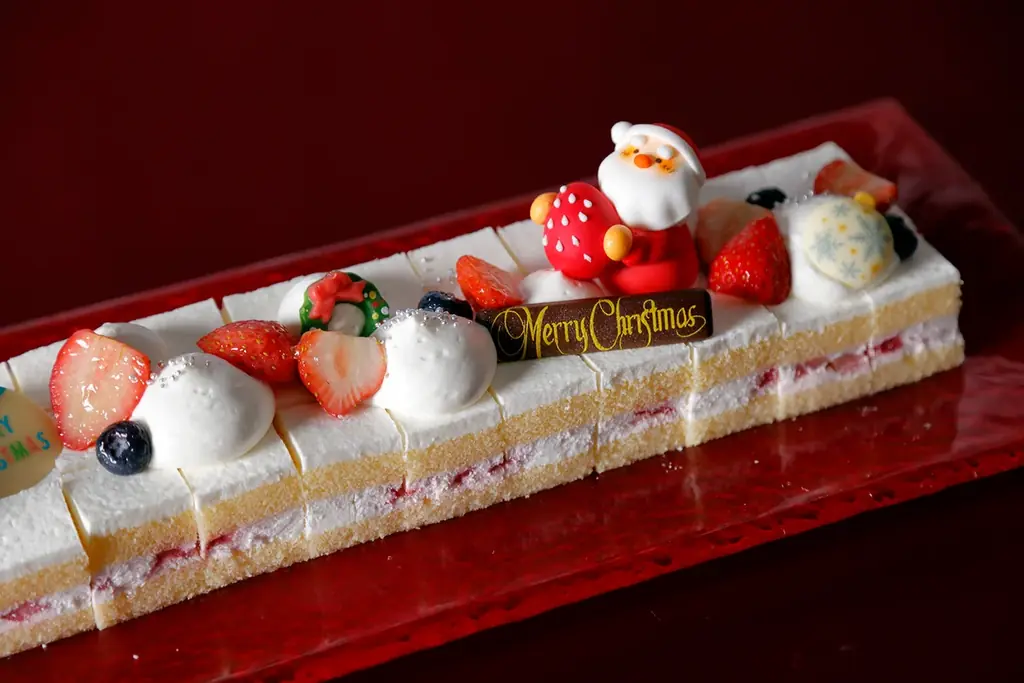 【大阪マリオット都ホテル】絶景を望むクリスマス限定コース料理からアフタヌーンティー、夜を彩るバープランまで。フルラインナップで贈る『Marriott Christmas 2026』を開催 画像 6