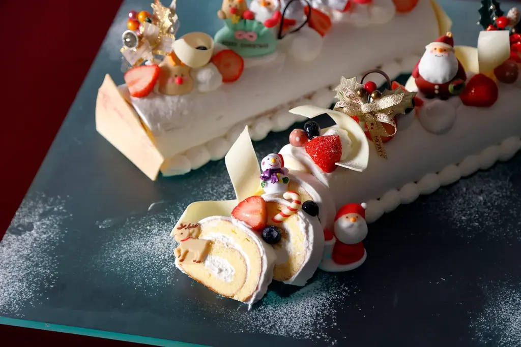 【大阪マリオット都ホテル】絶景を望むクリスマス限定コース料理からアフタヌーンティー、夜を彩るバープランまで。フルラインナップで贈る『Marriott Christmas 2026』を開催 画像 9