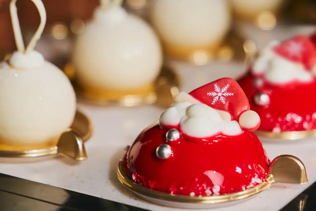 デザートワゴンで贈る優雅なクリスマススイーツビュッフェ「The Royal Lounge ～Sweets Christmas～」を開催 画像 7