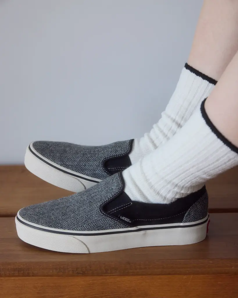 【ABCマート限定】Vansのクラシックモデルを秋冬らしい素材と色合いへ　Vans「Fall Collection」学生時代からVansを履き続けてきたと語る倉沢杏菜をモデルに初起用 画像 14