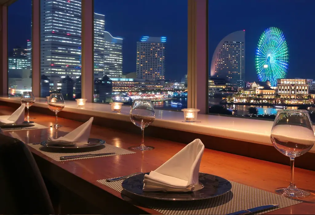 【横浜桜木町ワシントンホテルDINING＆BAR「BAYSIDE」】光の街・横浜みなとみらいで叶える贅沢なひととき特別な夜を彩る「クリスマスディナーコース」を3日間限定にて提供 画像 2