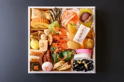 三重の食文化を新年の食卓へ　伊勢海老・松阪牛など県産食材を使用した「彩（いろどり）おせち」予約受付開始 画像 3