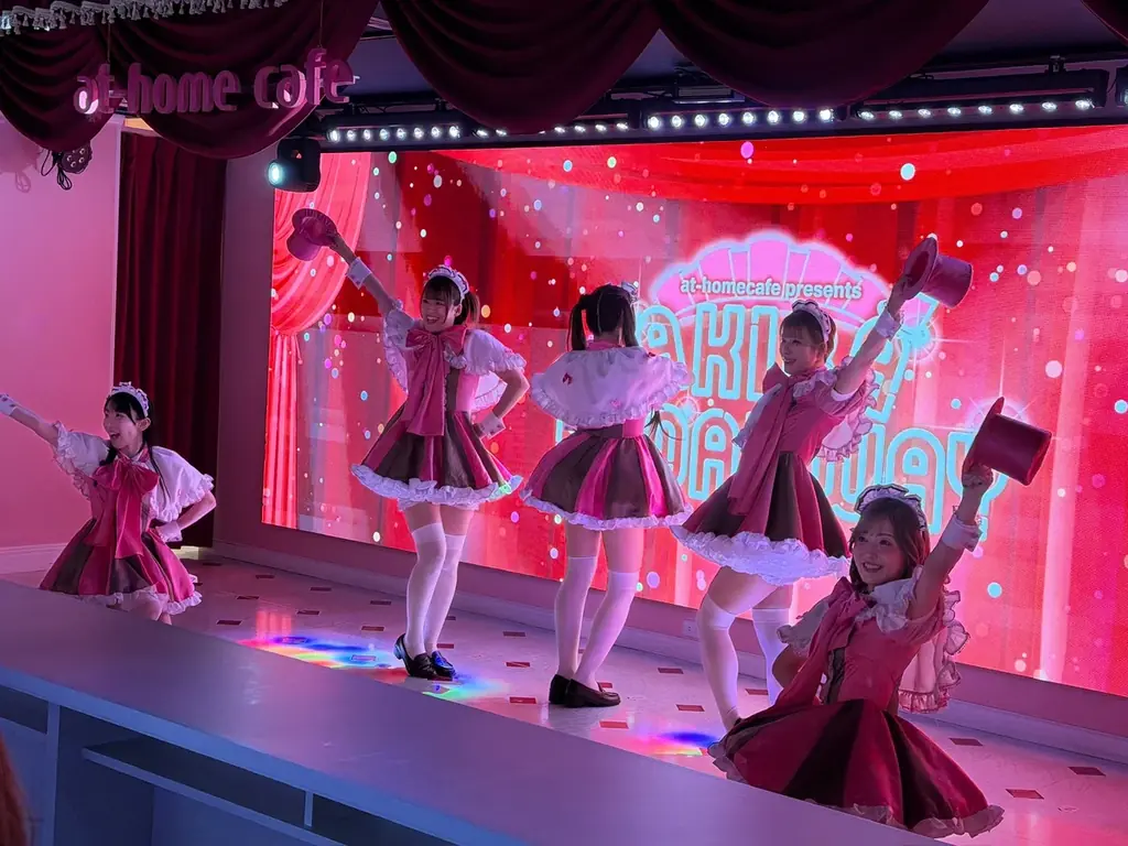 あっとほぉーむカフェのステージエンターテインメント「AKIBA BROADWAY」、初のお屋敷公演を10月14日より開催中！ 画像 2